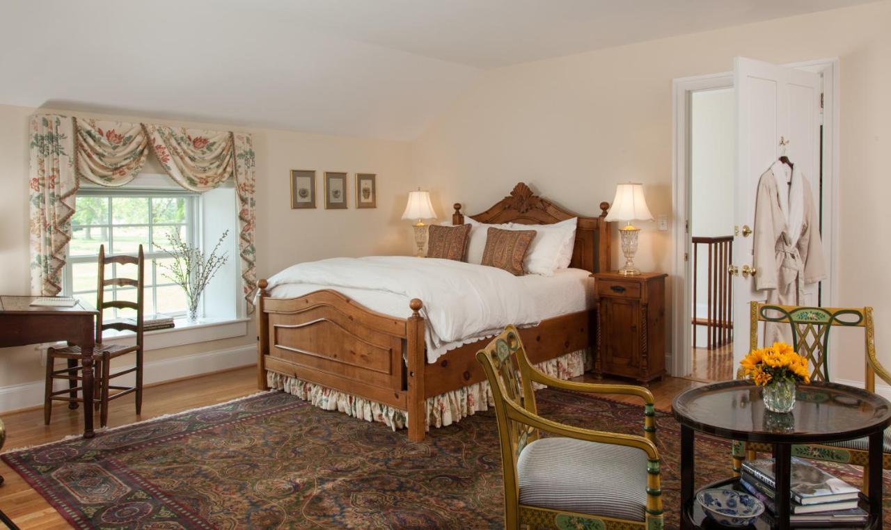 Inn At Warner Hall Gloucester Εξωτερικό φωτογραφία