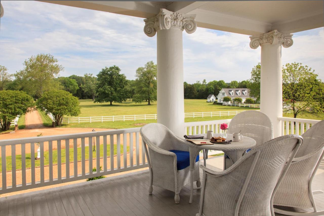 Inn At Warner Hall Gloucester Εξωτερικό φωτογραφία