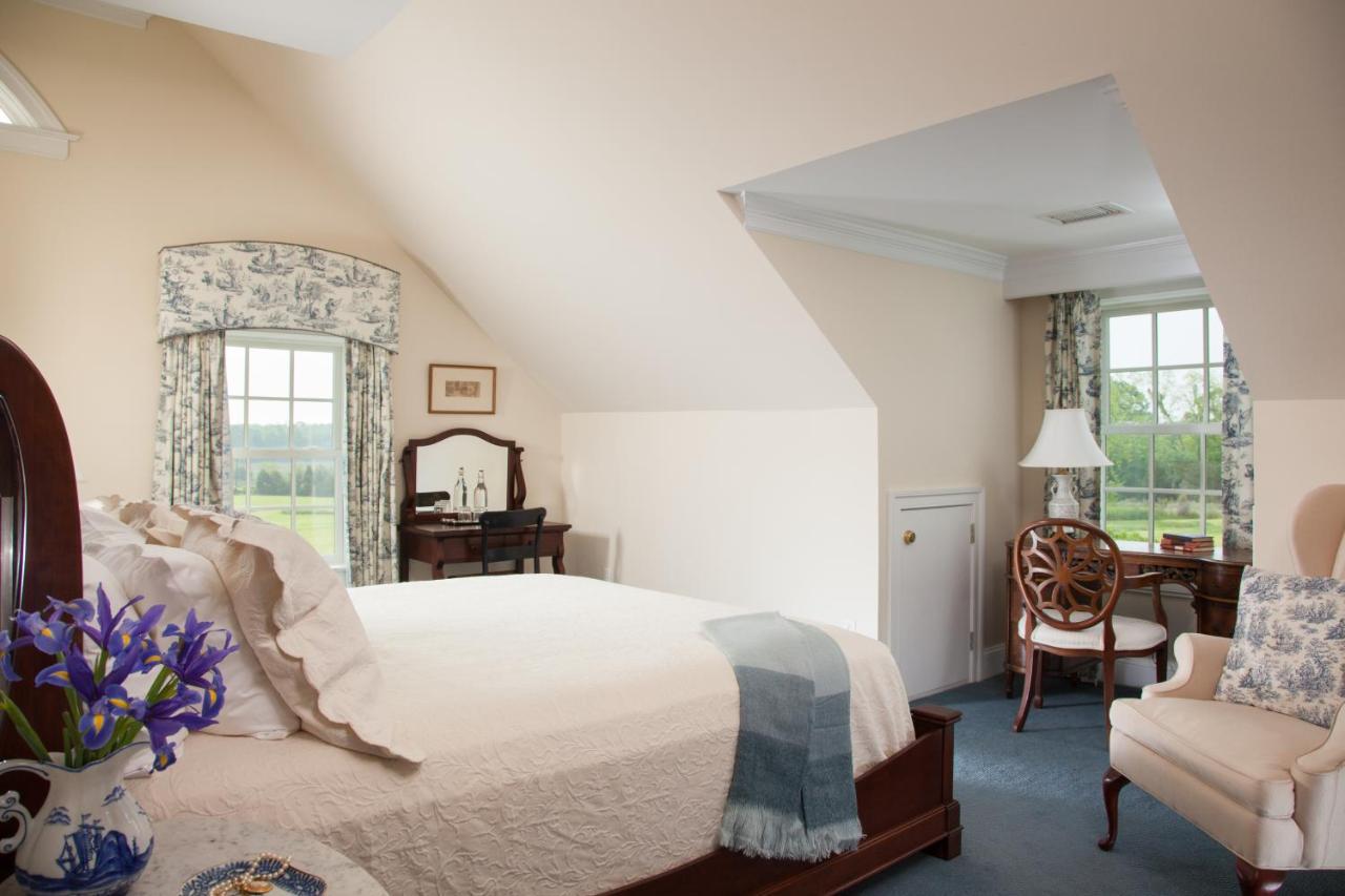 Inn At Warner Hall Gloucester Εξωτερικό φωτογραφία