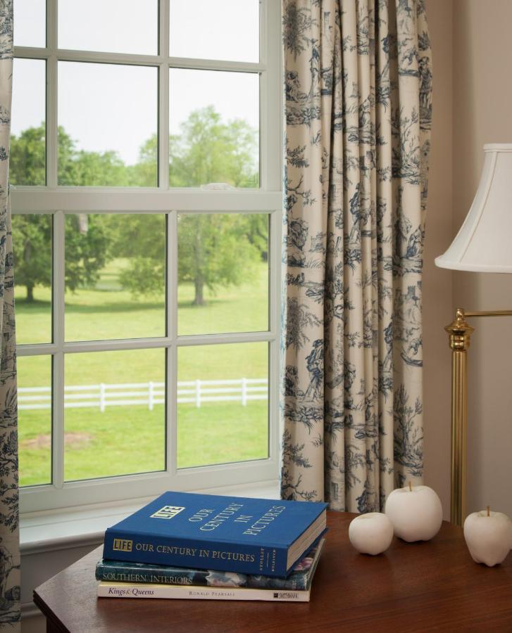 Inn At Warner Hall Gloucester Εξωτερικό φωτογραφία