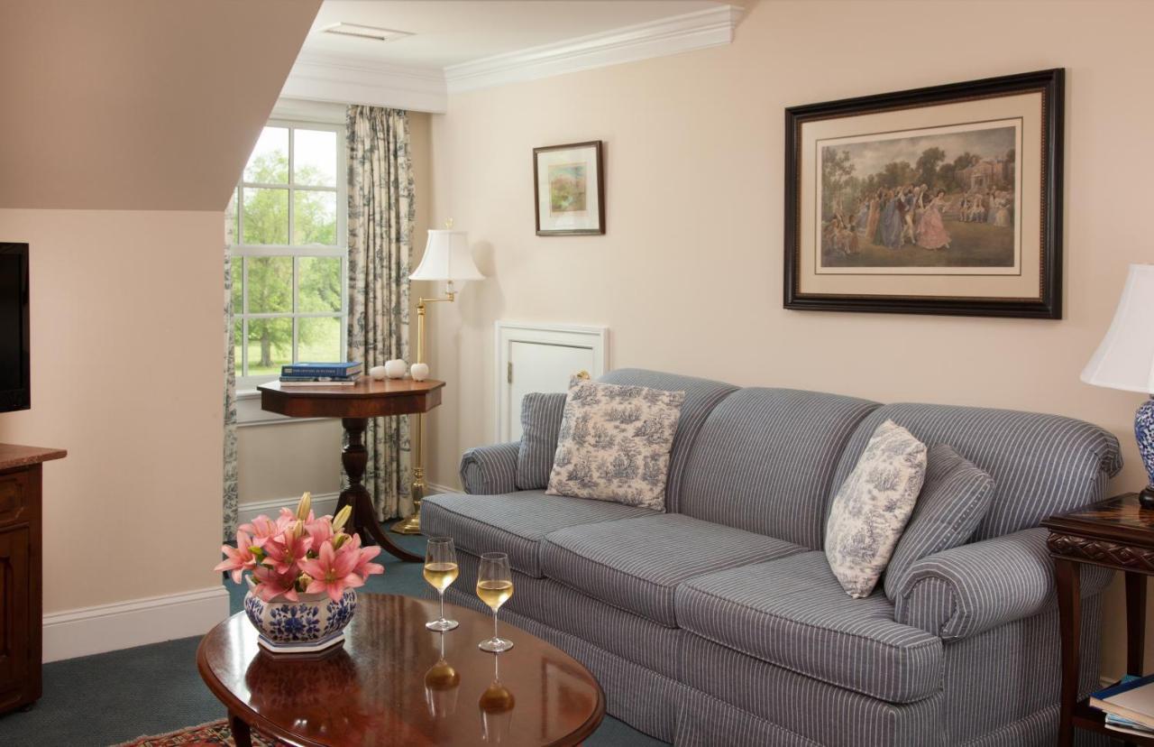 Inn At Warner Hall Gloucester Εξωτερικό φωτογραφία